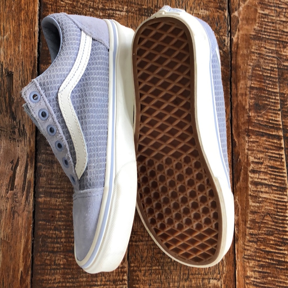 Periwinkle waffle low top tie vans
